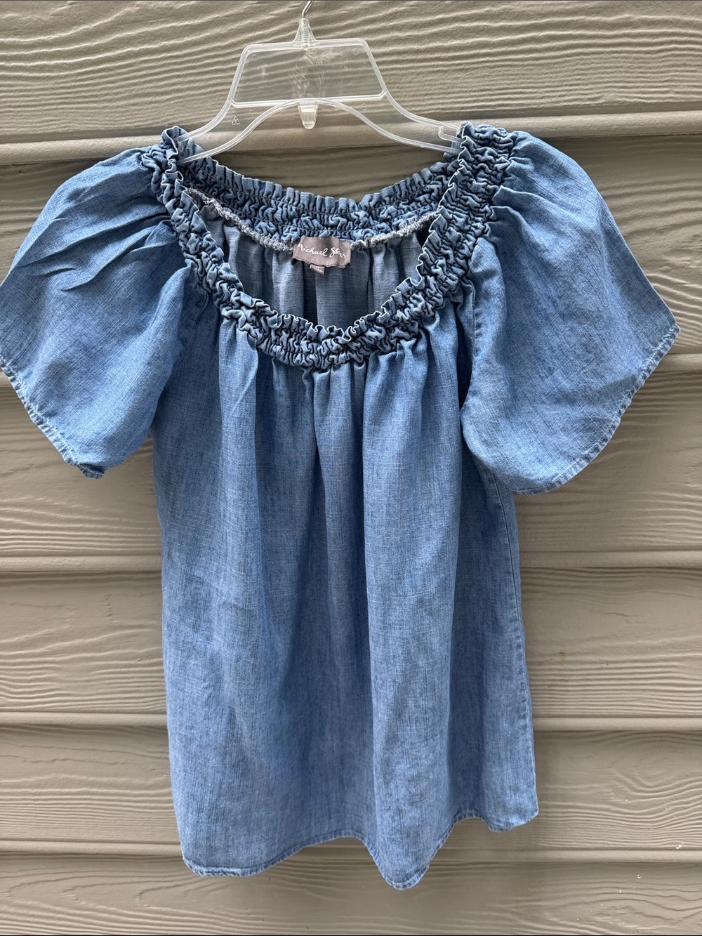 Michael stars Light Wash Chambray short sleeved peasant  Top Size Med